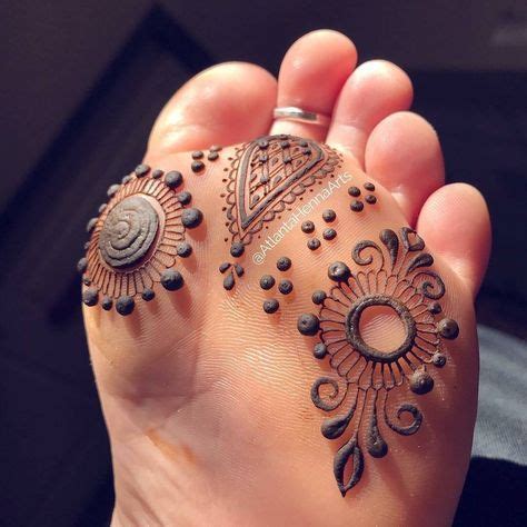 So awesome..... | Henna designs feet, Henna tattoo foot, Foot henna