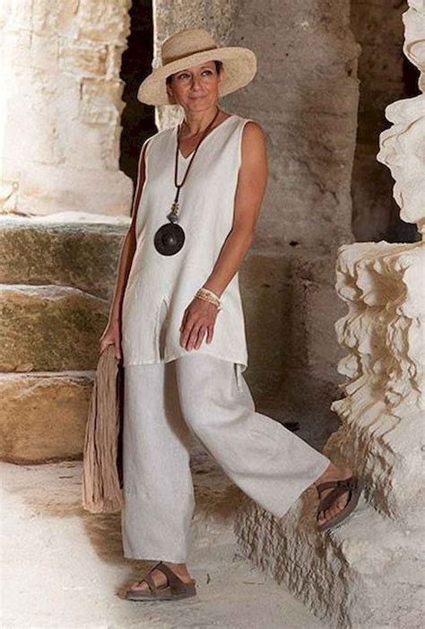 37 Summer White Linen Pants Outfit for Women | Womens linen clothing, Linen pants outfit, Fashion