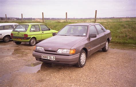 File07456 | Hertz Car Rental Ford Granada at Tangmere Milita… | Flickr