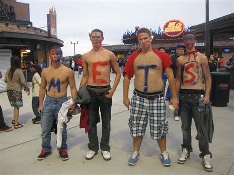 14 differences between Yankees fans and Mets fans in NYC