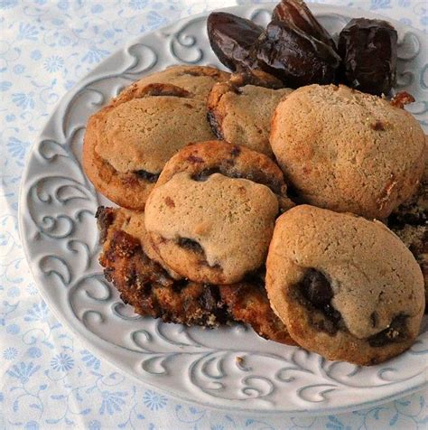 Date Filled Cookies | Date filled cookie recipe, Filled cookies, Cookies recipes christmas