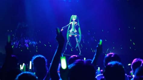 Holographic pop star Hatsune Miku to perform Montreal concert | CBC News