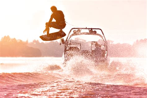 Wakeboarding Basic Tricks - Boatsetter