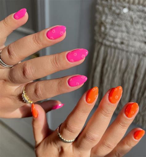 25 Hot Pink Vibrant Nails for Modern Women : Hot Pink and Orange Nails