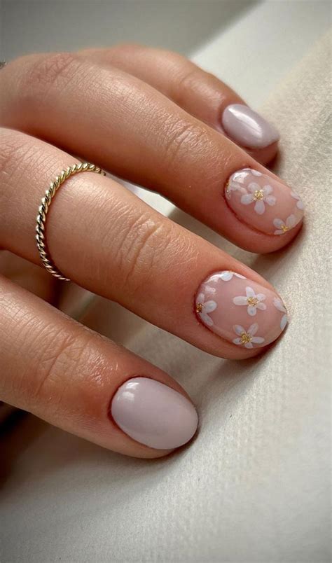 Your Nails Deserve These Floral Designs : Neutral Florals