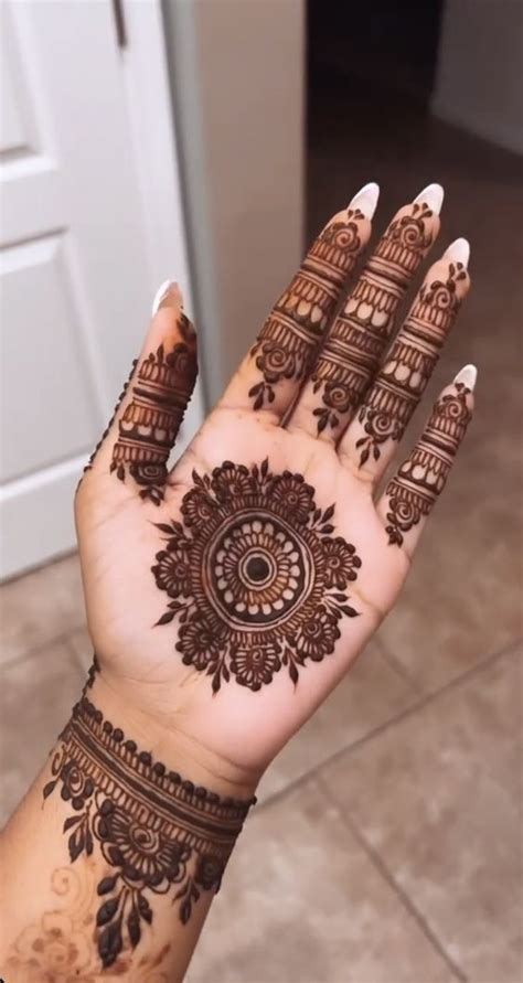 Top 40+ Easy and Simple Mehndi Design Ideas for 2023 in 2024 | Simple ...