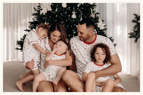 15 Ridiculously Cute Baby’s First Christmas Photo Ideas - DockATot Australia and New Zealand