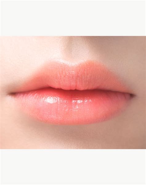UZU Lipstick Tokyo | Lips inspiration, Heart shaped lips, Girls lips