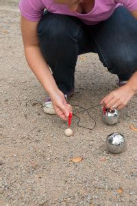 How to Play Petanque (Rules of Petanque) - French Your Way