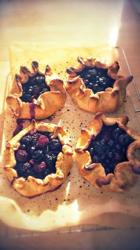 Shortcrust pastry berry tarts | Berry tart, Food, Shortcrust pastry