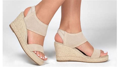 TRENDING ATTRACTIVE CASUAL WEAR SANDALS COLLECTION|| VERY BEAUTIFUL ...