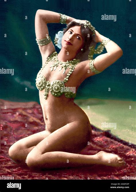 Mata Hari - Exotic Dancer Stock Photo - Alamy