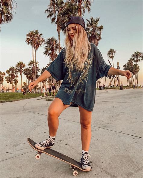 Venice Beach Skater Girl #skateboarding #skateboard #skatergirl #venice ...