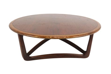 Vintage Lane Furniture Walnut Round Coffee Table Style 908-03 – edgebrookhouse