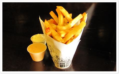 The Wright Wreport: Pommes Frites. This Is How Fries Are Done.