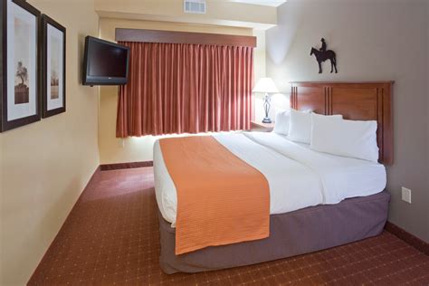 AmericInn by Wyndham Fargo Medical Center | Fargo, ND Hotels