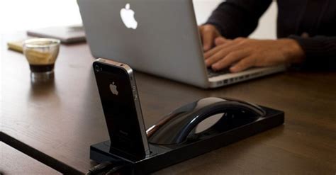 10 desirable docks and devices that turn your iPhone into a desk phone | Gadgets, Iphone dock ...