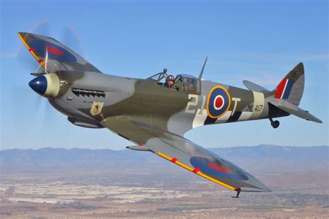 Supermarine Spitfire | Historia | Pinterest | Supermarine spitfire ...