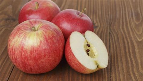 When Are Gala Apples Ripe? | Garden Guides