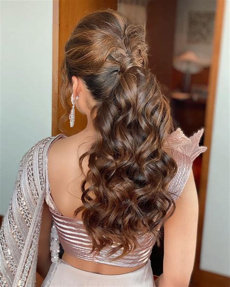 Modern & Stylish Curly Hairstyles For Brides - ShaadiWish