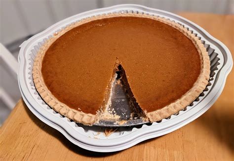 Costco Pumpkin Pie Review | Ingredients | Price | Weight | Servings ...