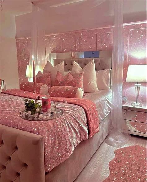 Beautiful Pink Bedroom For Teenage Girl