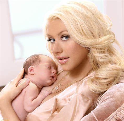 Christina Aguilera with her baby son. Celebrity Baby Names, Celebrity Babies, Christina Aguilera ...