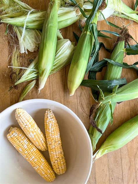 How to Freeze Corn on the Cob - The Art of Doing Stuff