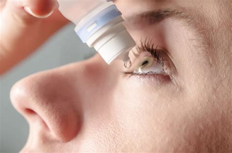 Artificial Tears: 10 Tips for Choosing Eye Drops for Dry Eye