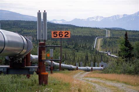 File:Trans-Alaska Pipeline System Luca Galuzzi 2005.jpg - Wikipedia