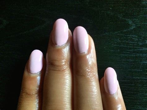 How To Do Ariana Grande's Nails In All Of Their Blush Pink, Oval Glory