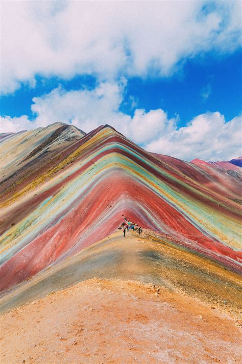 Rainbow mountain peru - plorailike