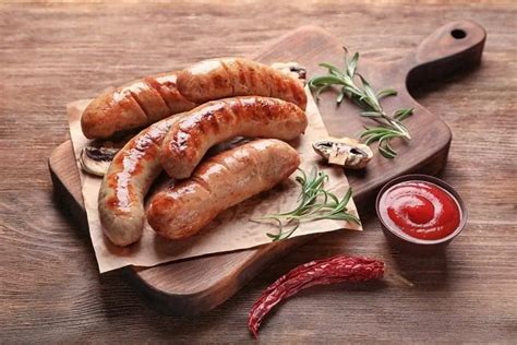 Perfect Complements: 12 Best Side Dishes For Bratwurst | Eat Delights