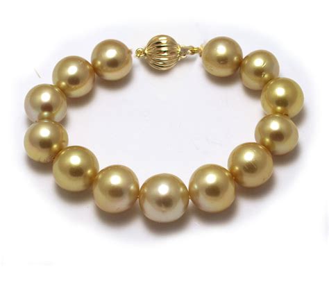 Intense Golden South Sea Pearl Bracelet with 14 karat gold clasp