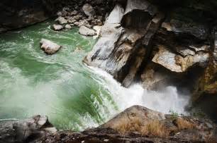 Tsangpo Badong Waterfalls (Tibet) | Cachoeira