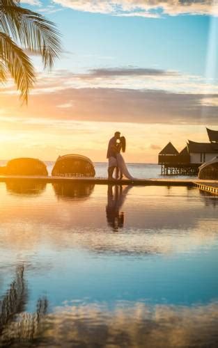 Maldives Honeymoon: Travel Guide + Top 5 Resorts