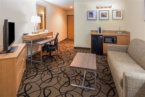 Holiday Inn Express Hotel & Suites Henderson, an IHG Hotel Henderson, Nevada, US - Reservations.com