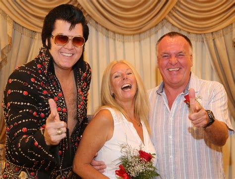 Getting Married Again In Las Vegas - with Elvis! - The Backpacking Housewife