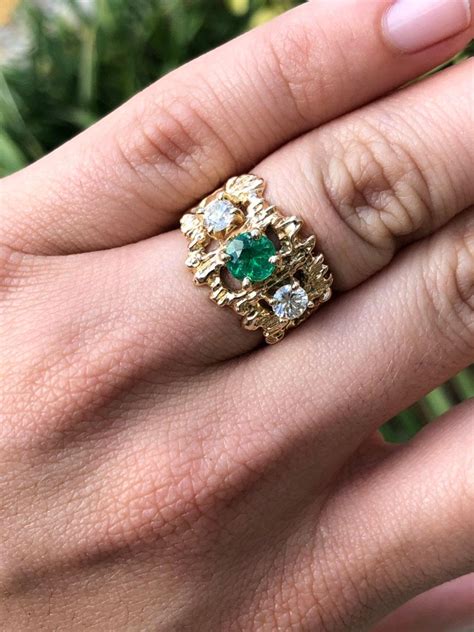 1.54tcw 14K Natural Emerald-Round Cut and Diamond Three Stone Nugget Gold Ring For Sale at ...