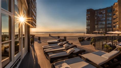 Best Hotels in The Hague: Beaches & Binnenhof Access