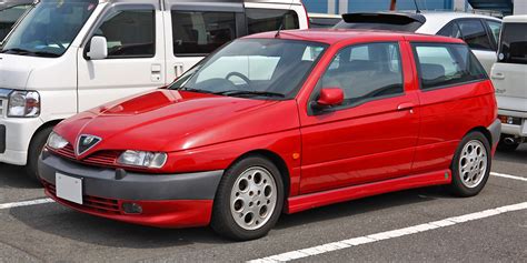 Archivo:Alfa Romeo 145 001.JPG - Wikipedia, la enciclopedia libre