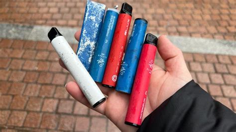 Disposable vapes ban to be considered for Scotland - BBC News