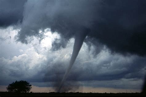 What Are The Warning Signs For A Tornado - National Risk Management and Associates