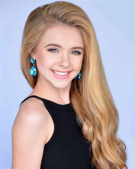 Here is Taylor Hughes - USA National Preteen 2016! | Pageant headshots, Pageant hair, Pageant ...