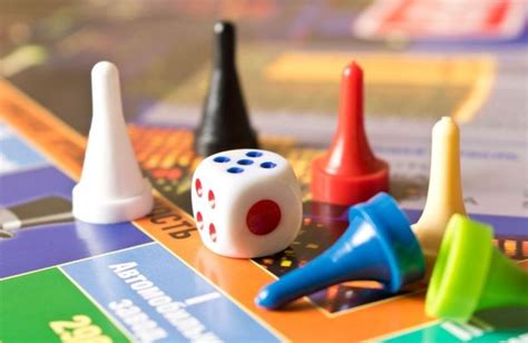 THE 25 BEST TRAVEL BOARD GAMES (YOU CAN PLAY AT HOME)