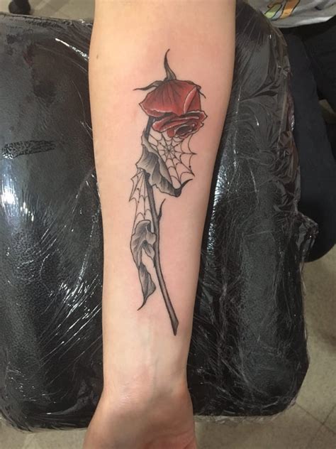 wilted rose by Laura Evelyn at Painted Ladies, Liverpool : tattoos