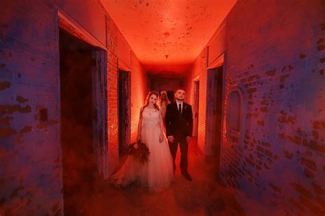 Michigan Couple Had Creepy Halloween Wedding at Abandoned Asylum