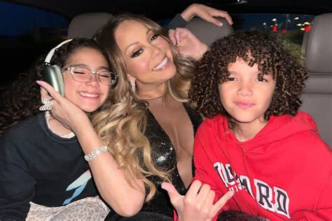 Mariah Carey Cooks Her Traditional 'Anointed Greens' with Daughter Monroe on Thanksgiving