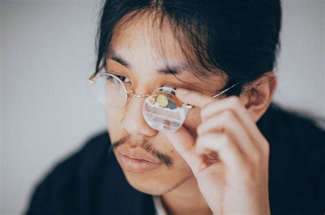 DIY AR glasses get a bit geekier with this monocle clip-on - Yanko Design