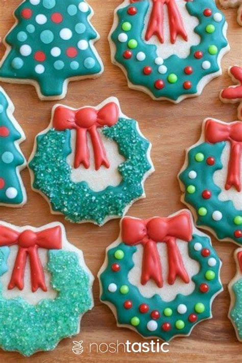 Royal Icing Christmas Cookie Ideas - Easy Decorated Christmas Cookies The Cafe Sucre Farine ...